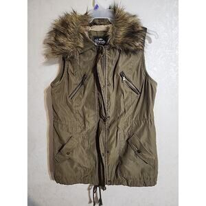 Royalty For Me Womens Faux Fur Collared Vest Sherpa Lined Army Green sz L